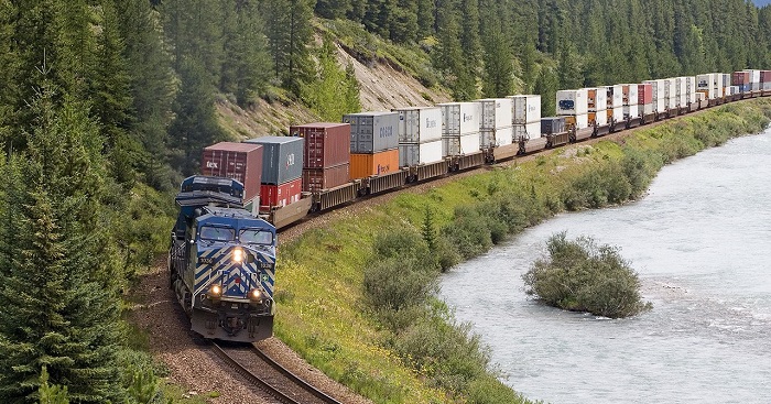 Thủ tục hải quan với hình thức vận chuyển hàng hóa bằng tàu liên vận quốc tế nhập cảnh trên đường sắt