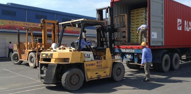 Cách rút ruột hàng container tại cảng Cát Lái
